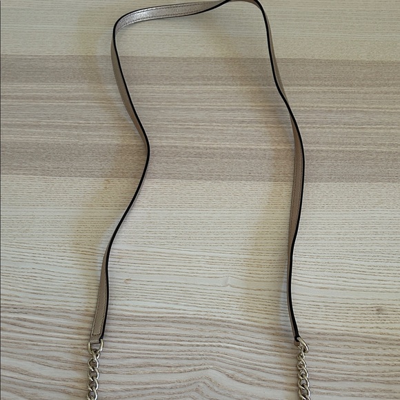 Kate Spade Pink Crossbody Bag with Gold Chain - Picture 2 of 6